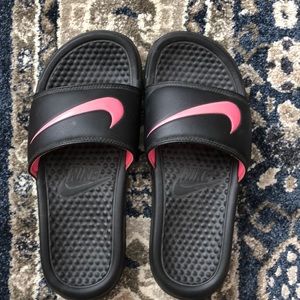 Nike slides